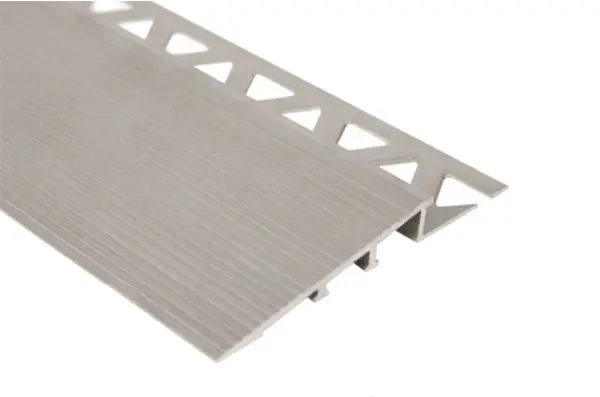 M-D PRO - Ceramic Edge Protection Ramp, Mill Finish 3/8" x 8'