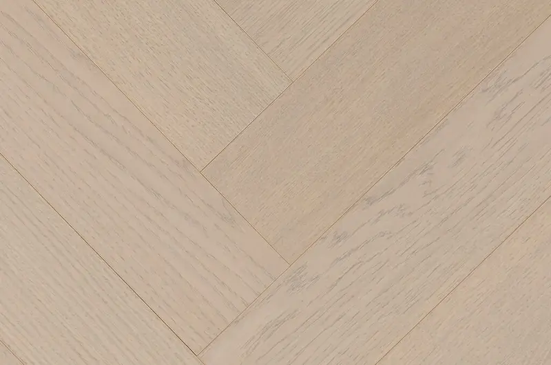 Torlys Smart Floors Engineered Hardwood Everest XP Twist Everglade Oak Herringbone (Right) 4-3/4" x 23-3/8" - 1/2" (12 mm)