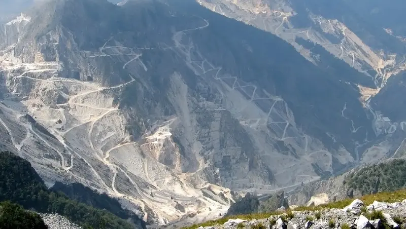 SLABS MARBLE - Superlative White